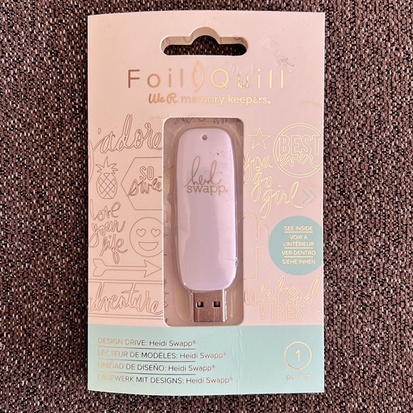 We R Memory Keepers Foil Quill Heidi Swapp Amy Tangerine Paige Evans USB Drive - Picture 9 of 10